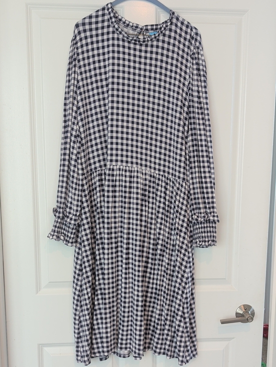Draper James Dresses & Skirts - Draper James Black and White Gingham Long Sleeve Tiered Dress